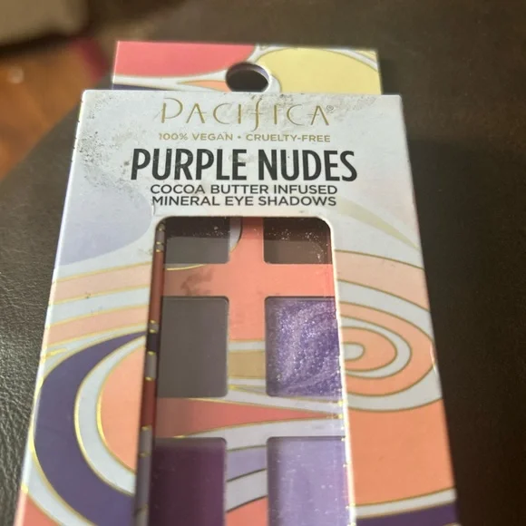 PACIFICA PURPLE NUDES - Cocoa Butter infused mineral eyeshadow palette .24oz New - Picture 3 of 3